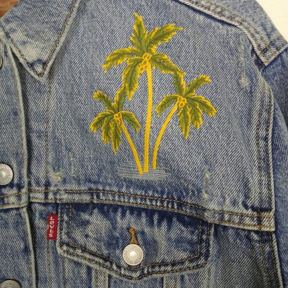 NWT Women's  Levi's Ex-boyfriend Palm Tree Jean Denim Jacket Revolve Size Small - Picture 5 of 8